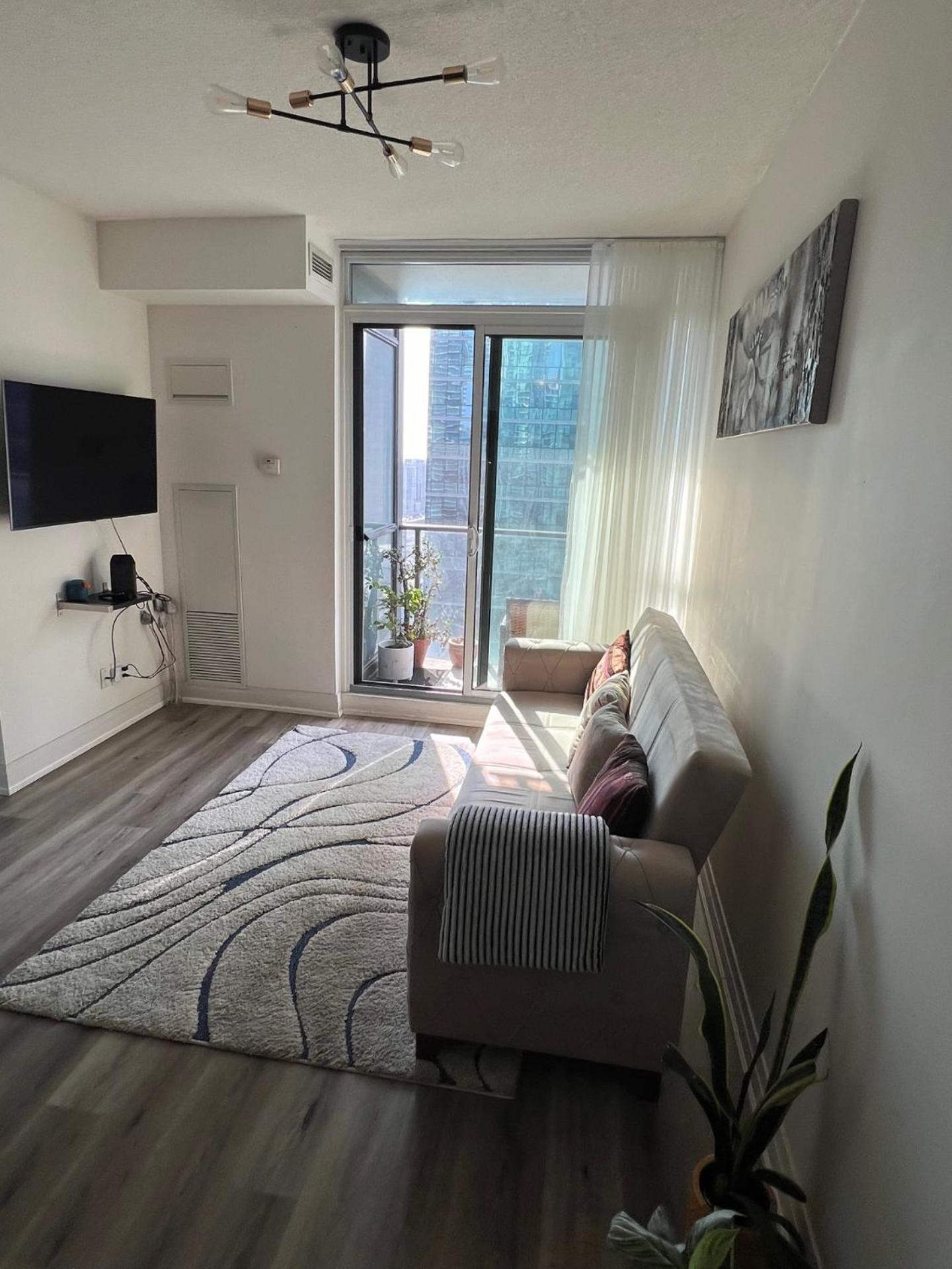 Prestigious 2-Bdrm Condo - Across From Scotiabank Arena Toronto Exterior foto